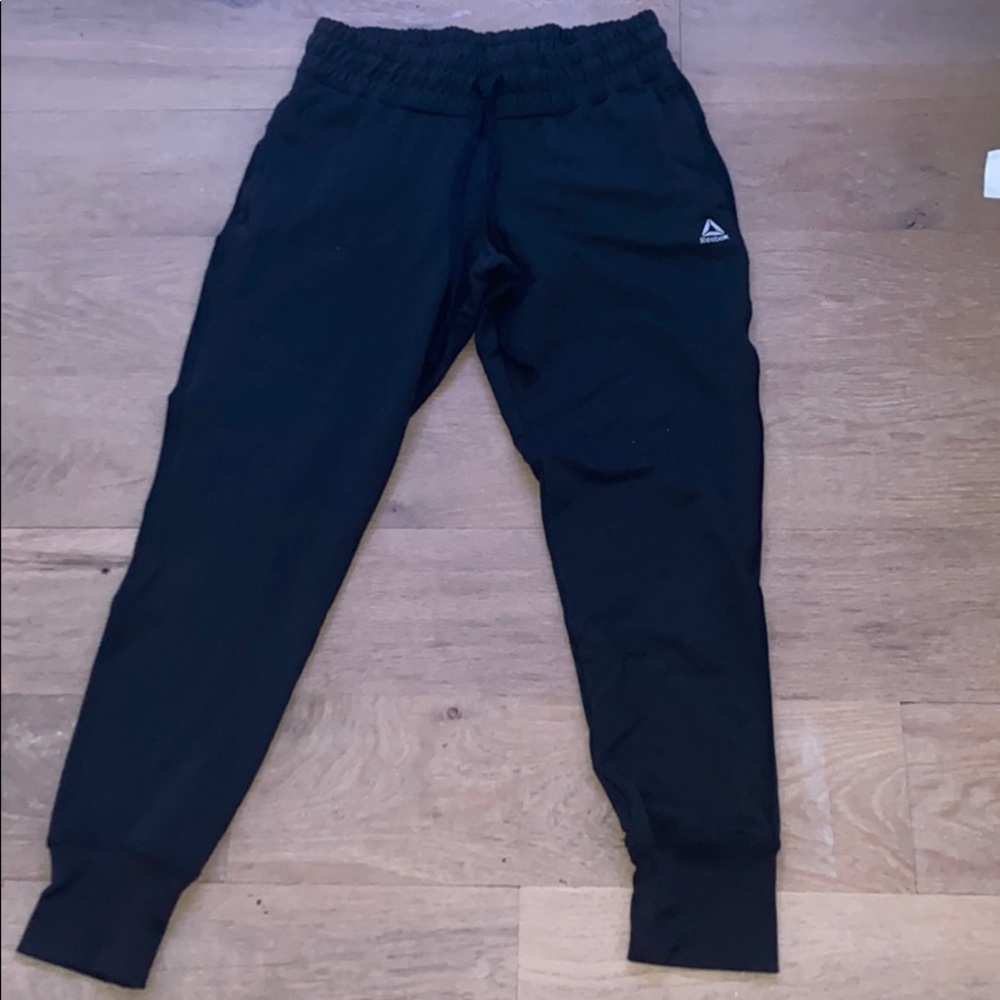 black sweatpants